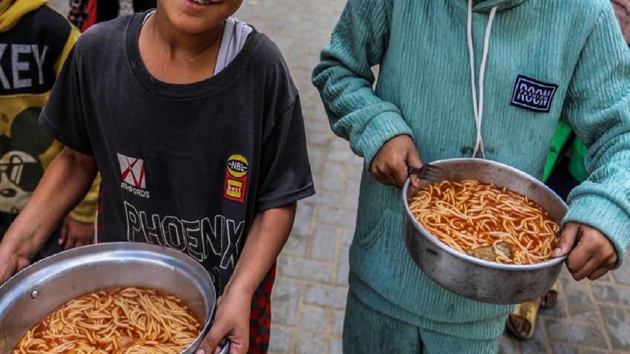 Gazze'de yemek dağıtımı yapıldı