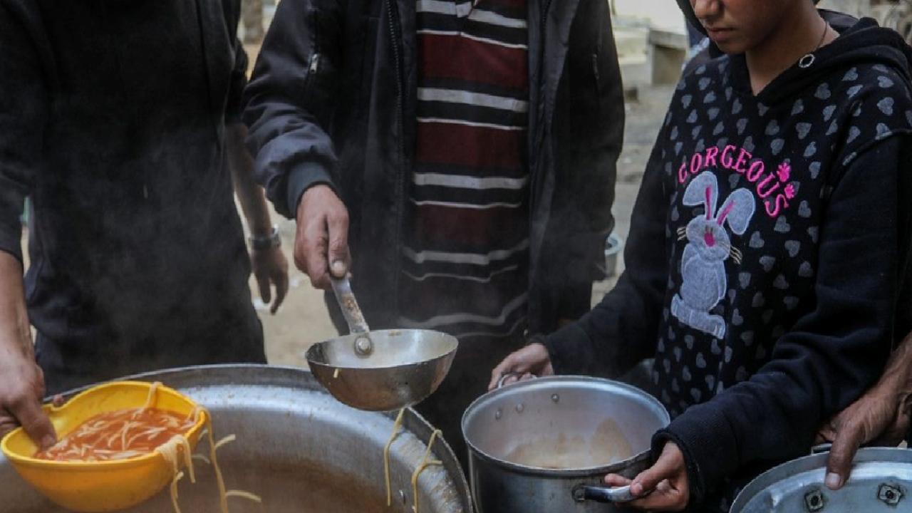 Gazze'de yemek dağıtımı yapıldı