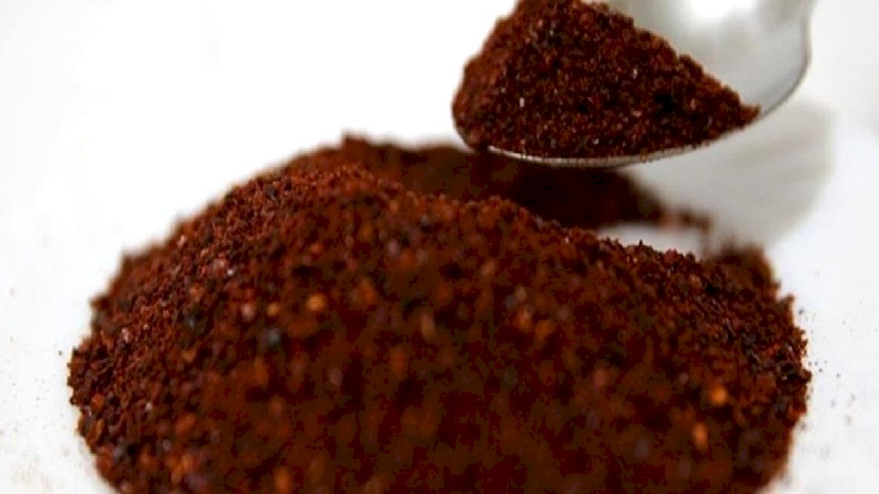 Gıda listesine yeni hileler katıldı: Baharat yerine boya