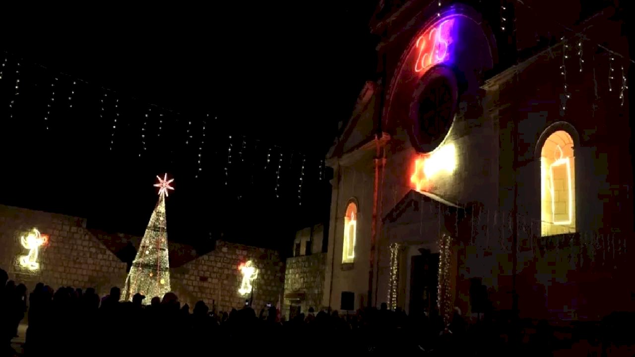 İdlib'de 14 Yıl Sonra Noel Kutlaması