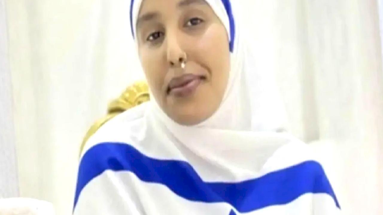 İsrail bayraklı kıyafet giydi! Nedeni de skandal