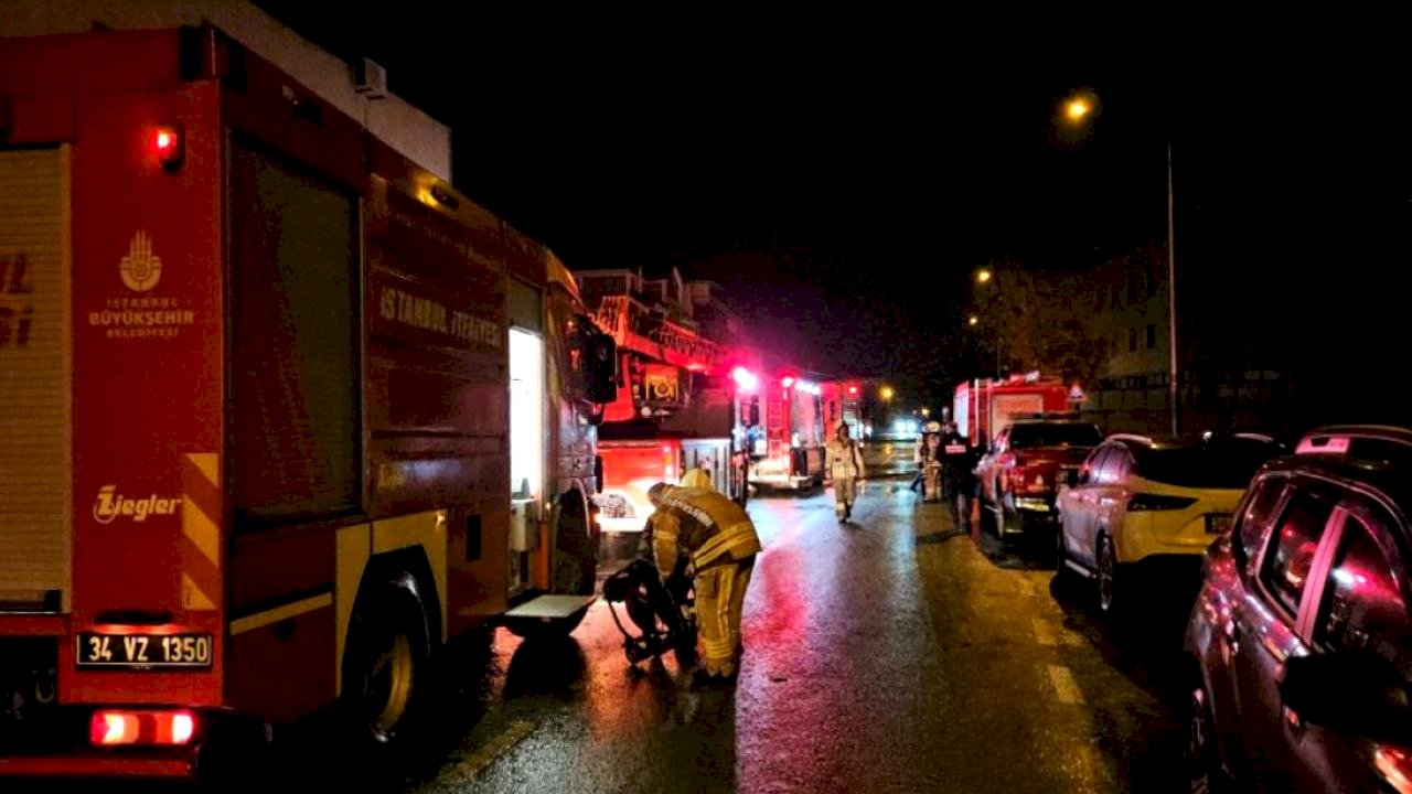 İstanbul Arnavutköy'de fabrikada yangın: 1'i ağır 3 yaralı