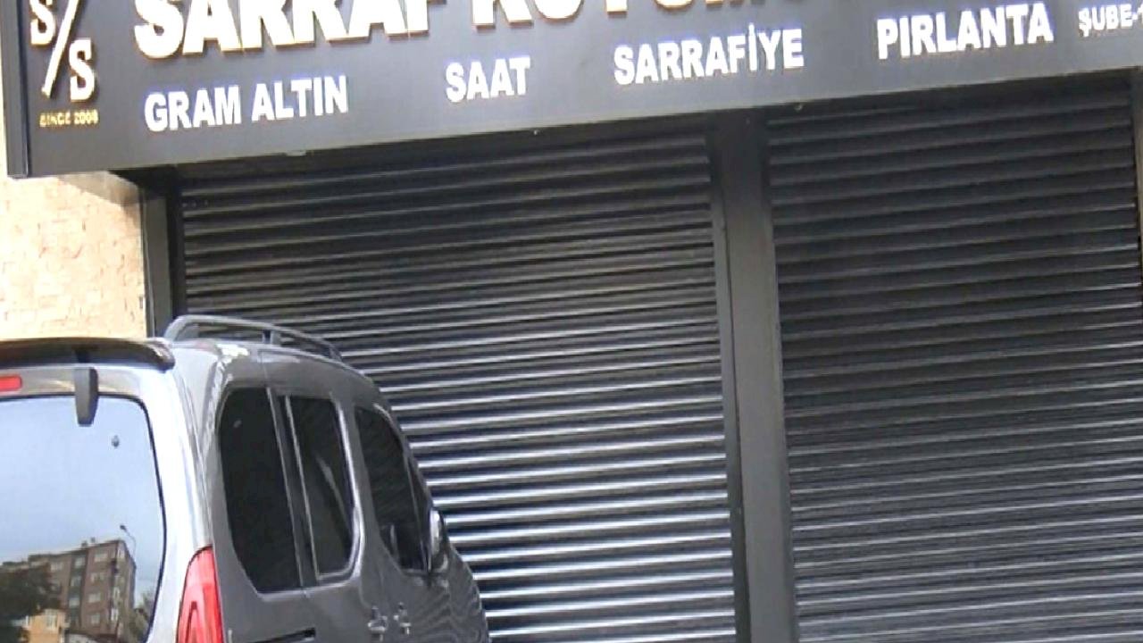 İstanbul&#039;da altınlar sırra kadem basan kuyumcu İzmir&#039;de yakalandı