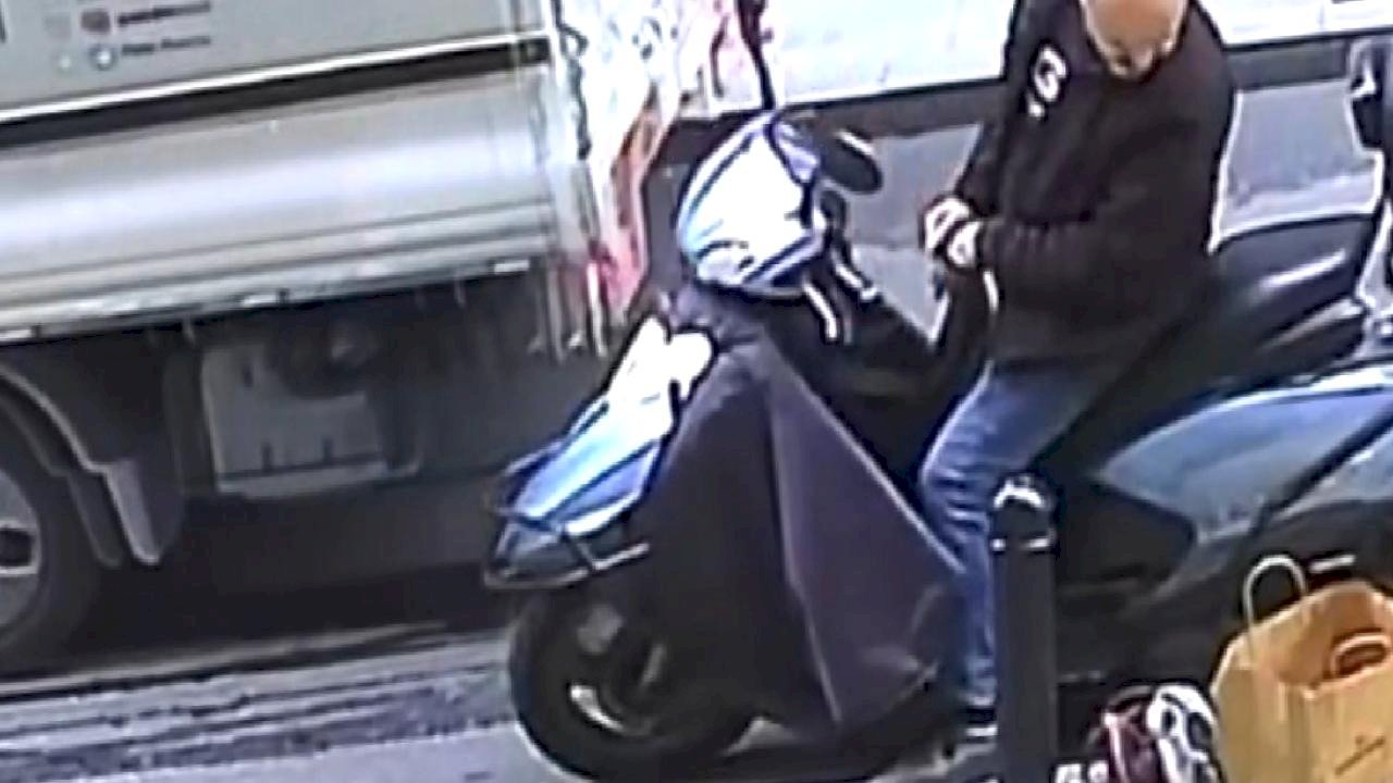 İstanbul'da taşlama makinesini çalan şahıs kameraya yakalandı