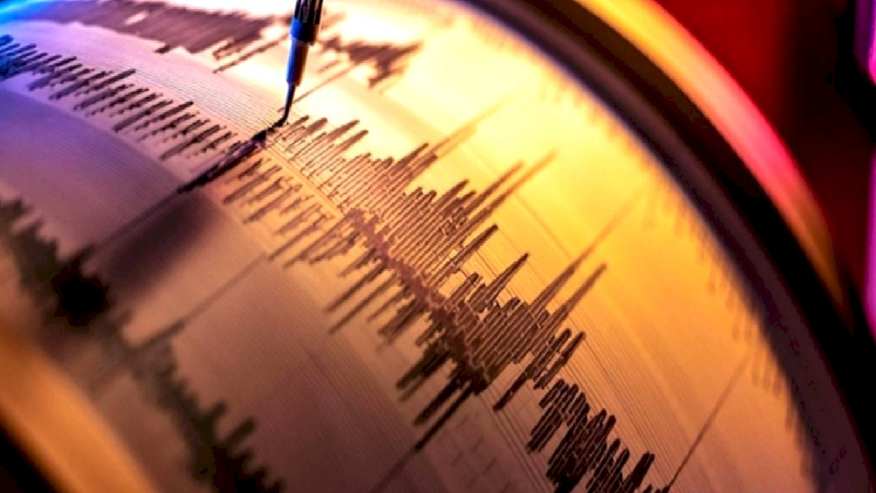 Japonya&#039;da 6.7 büyüklüğünde deprem: Tsunami uyarısı yapıldı