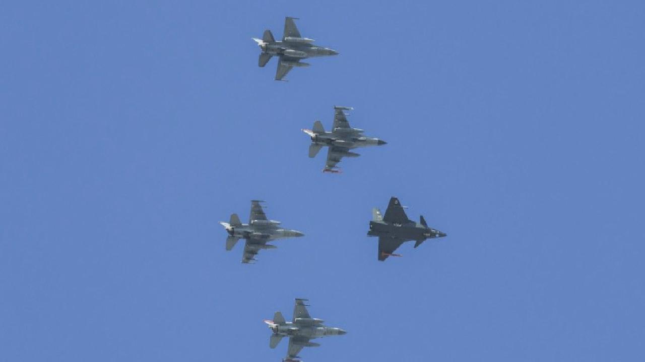 KIZILELMA’nın tarihi hava-hava başarısı dünya basınında geniş yer buldu