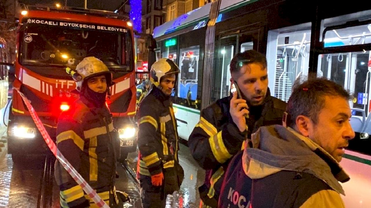 Kocaeli'de 71 yaşındaki kadın tramvayın altında kaldı