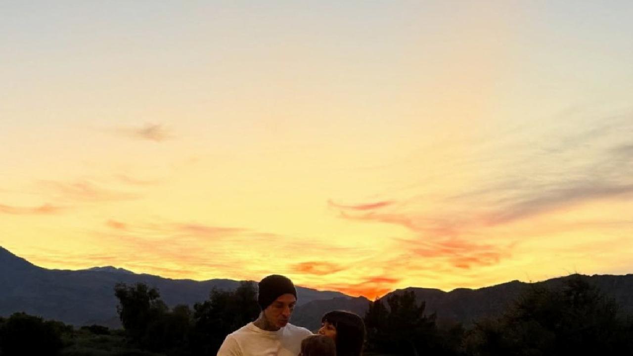 Kourtney Kardashian'dan emzirme açıklaması: "Hala devam"