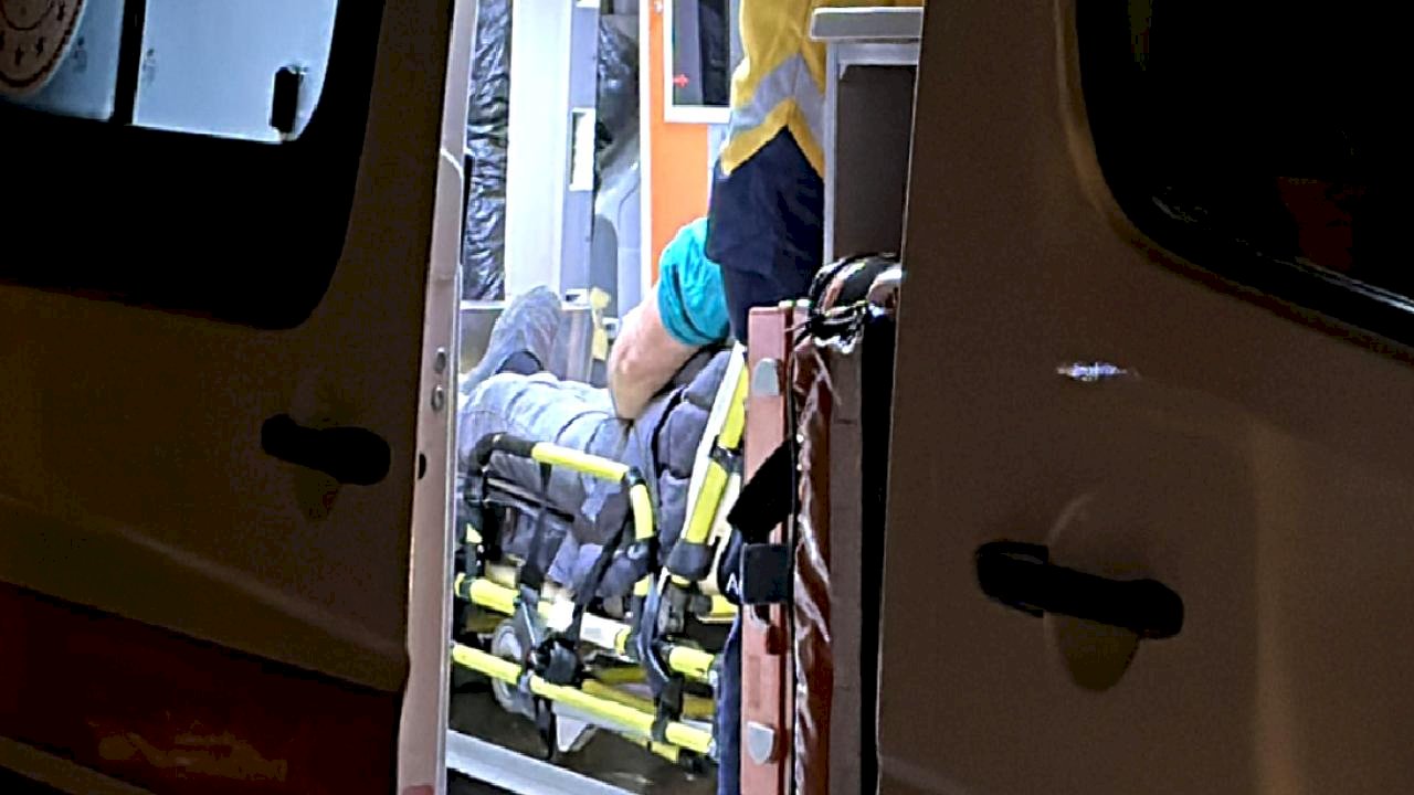 Kütahya&#039;da bir genç annesini darbeden babasını dövdü