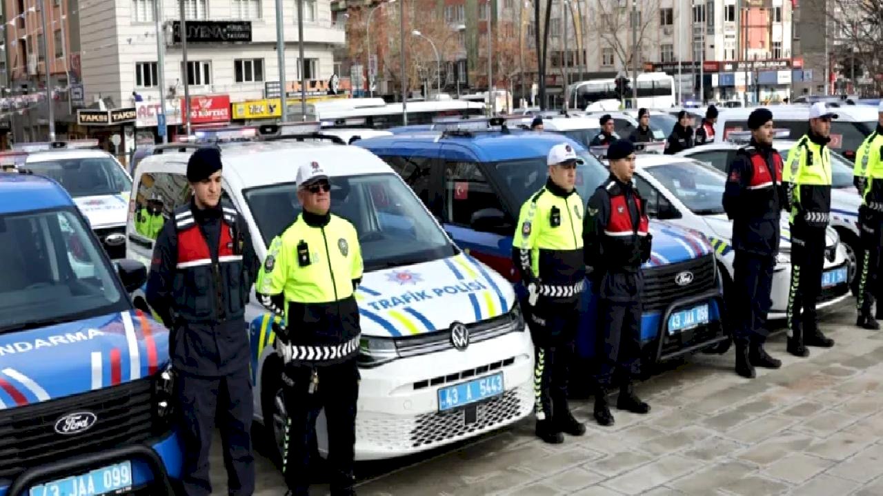 Kütahya’da Emniyet ve Jandarma filosuna 78 yeni araç