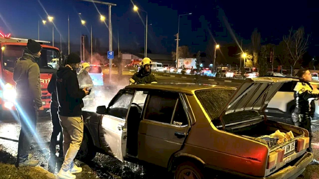 Kütahya'da Otomobil Yangını
