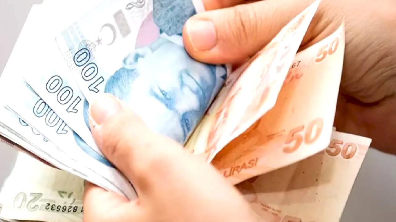 Milyonlarca memur ve memur emeklisine çifte zam müjdesi