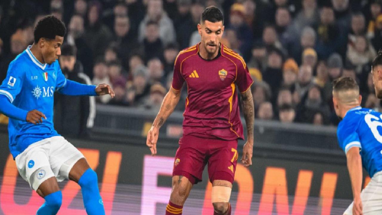 Napoli deplasmanda Roma'yı tek golle yendi