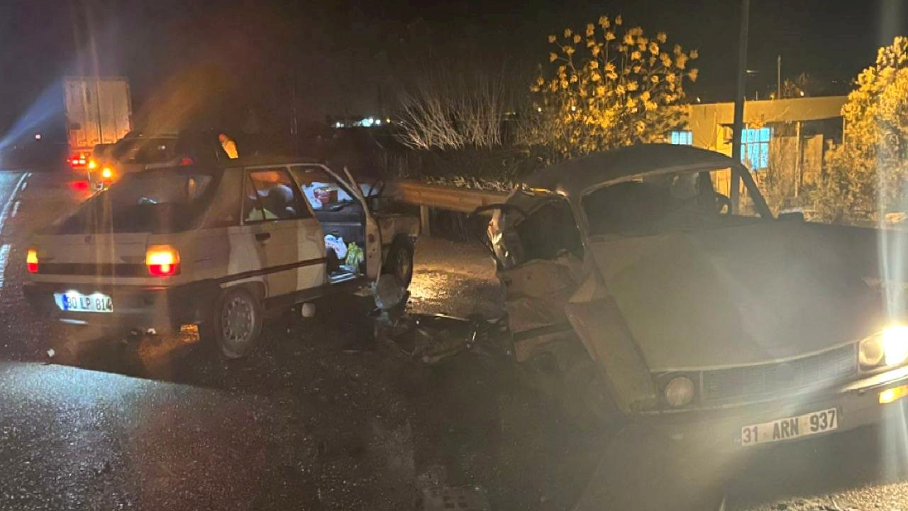 Osmaniye'de otomobillerin çarpıştığı kazada 1 kişi öldü