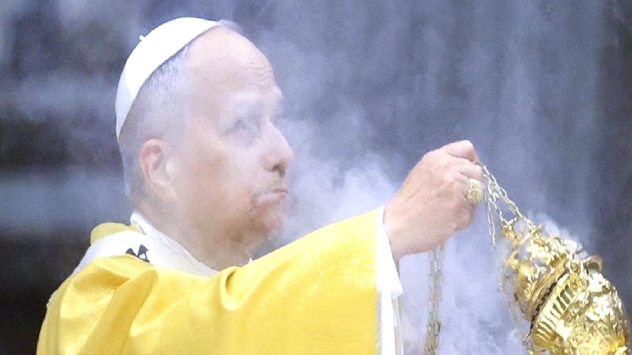 Papa 14. Leo, Vatikan'da ilk kez Noel ayini yönetti