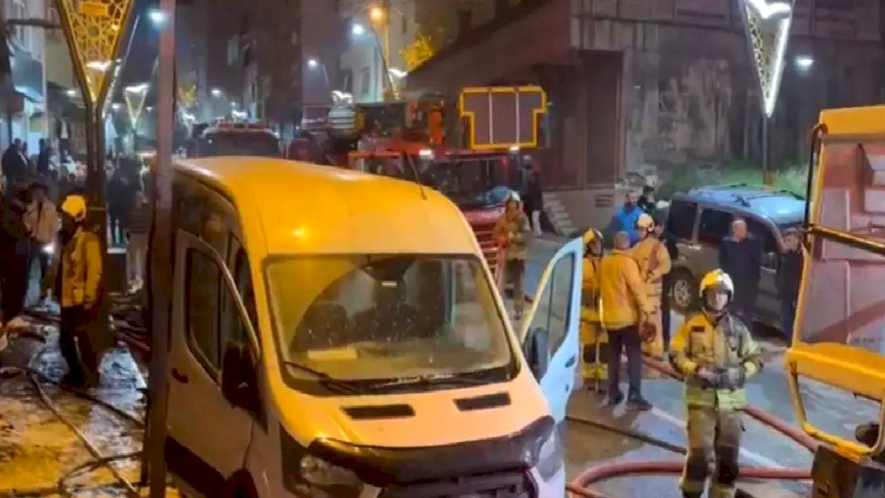 Pendik&#039;te Tekstil Atölyesinde Yangın