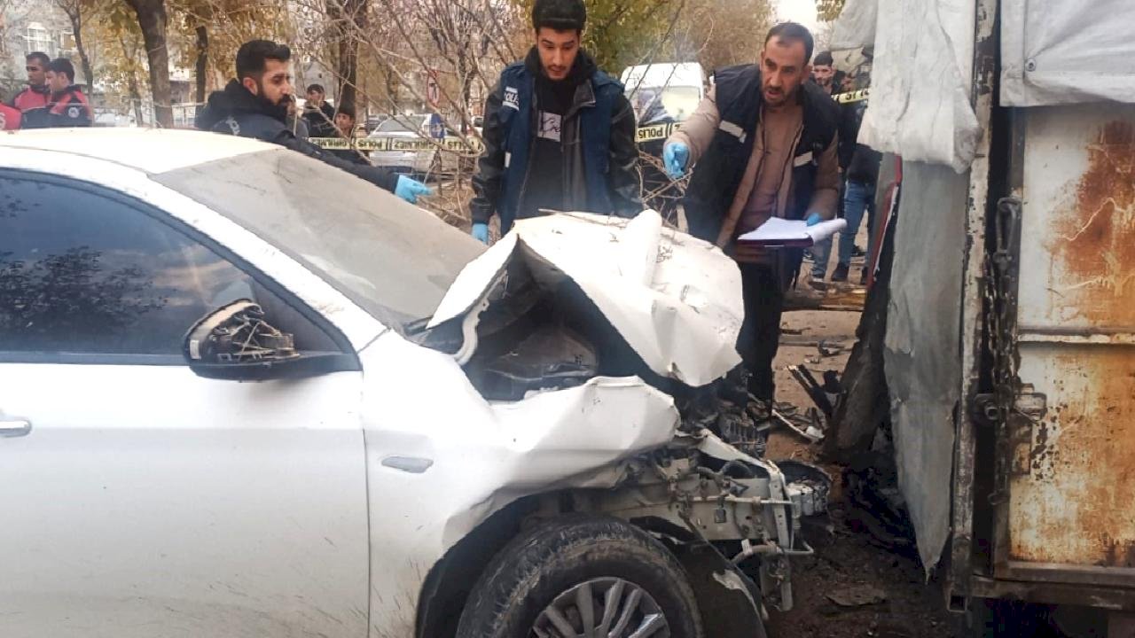 Şanlıurfa'da 15 gün önce anne olan kadın yolun karşısına geçerken kazada can verdi