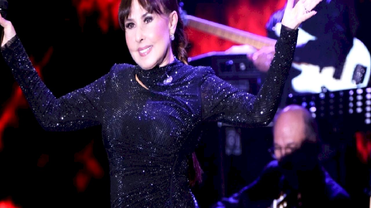 Şarkıcı Nilüfer&#039;in kızı Ayşe Nazlı Yumlu nişanlandı