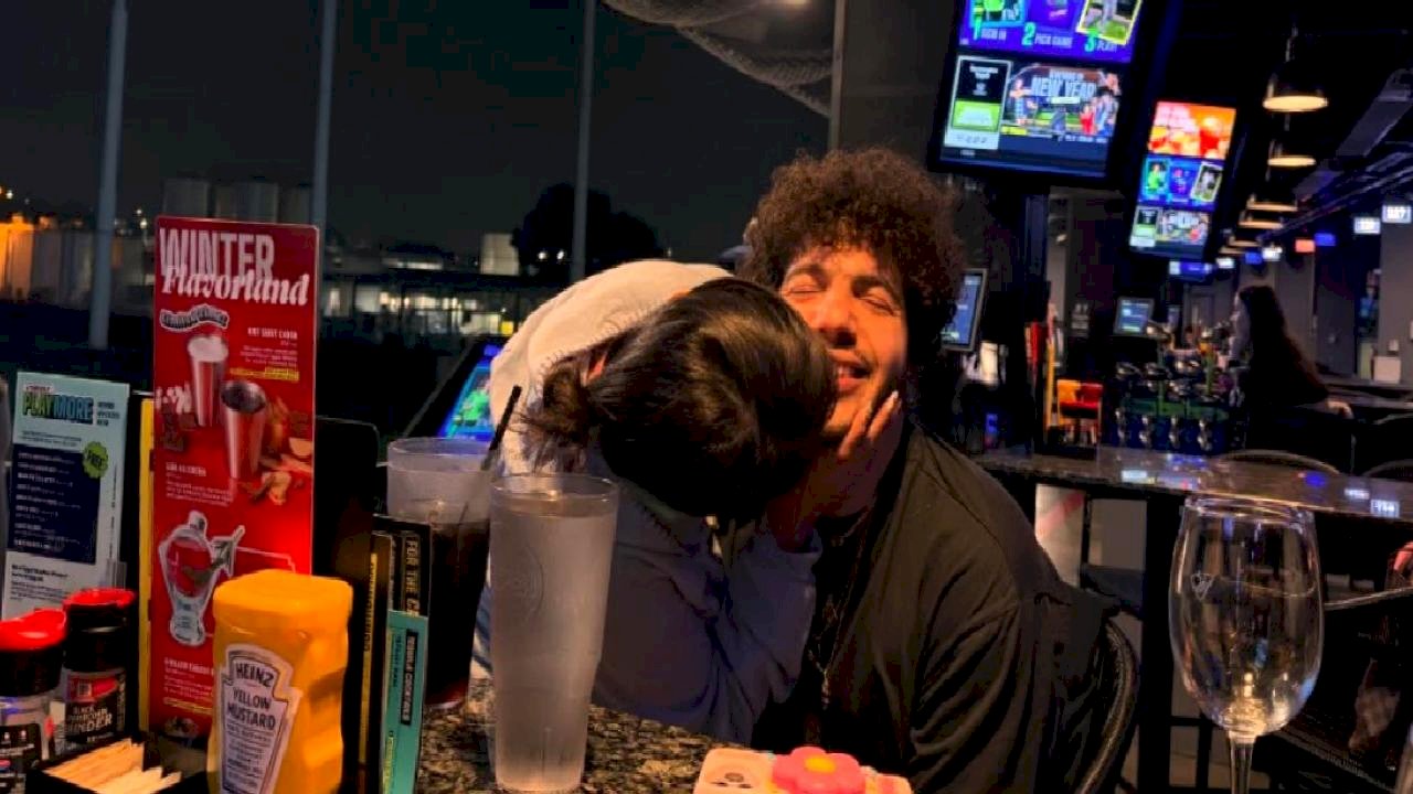 Selena Gomez&#039;den aşk paylaşımı! Beğeni yağdı