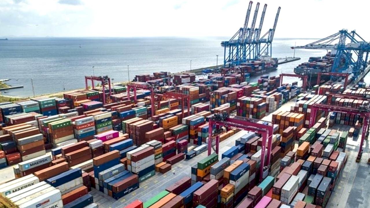 Serbest Bölgeler 11 ayda 11,31 milyar dolar ihracat yaptı