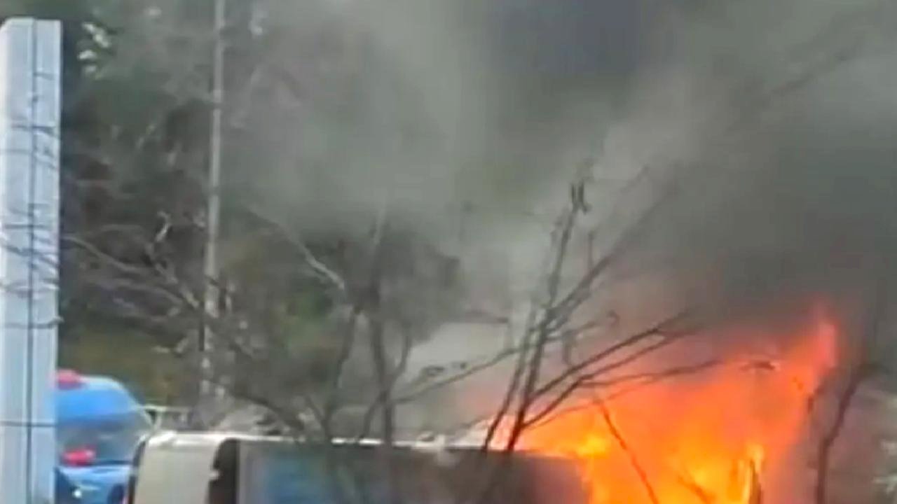 Şile'de Park Halindeki Araç Yangını