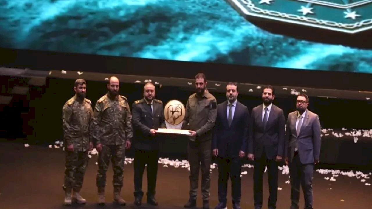 Suriye Cumhurbaşkanı Şara, Suriye&#039;yi güvenilir bir ortak haline getirdiklerini söyledi