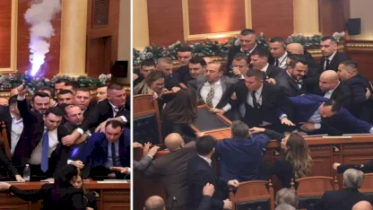 Arnavutluk'ta Meclis karıştı! meşale yakıp birbirilerine girdiler