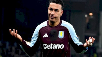 Aston Villa, Manchester United'ı devirdi