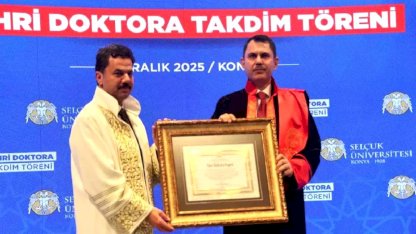 Bakan Murat Kurum'a mezun olduğu Selçuk Üniversitesi'nden fahri doktora