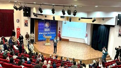 Bakan Yardımcısı Boyraz, Çanakkale'de öğrencilerle bir araya geldi