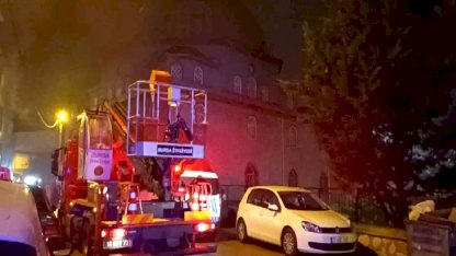 Bursa'da Depoda Yangın: 1 Kişi Dumandan Etkilendi