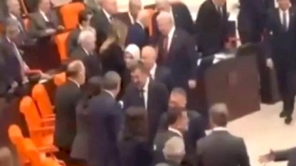 Bütçe görüşmelerine Bahçeli ve Dervişoğlu tokalaşması damga vurdu