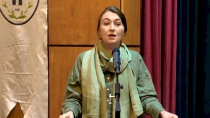 Çayla Kitap Projesi’nde anlamlı buluşma: Emine Şeçeroviç Kaşlı, Rize’de gençlerle bir araya geldi