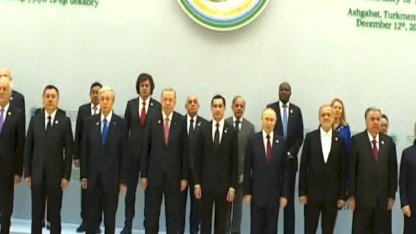 Cumhurbaşkanı Erdoğan, Türkmenistan'da aile fotoğrafı çekiminde