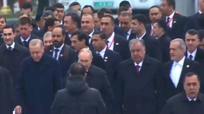 Cumhurbaşkanı Erdoğan Türkmenistan'da! Bir yanında Putin diğer yanında Pezeşkiyan