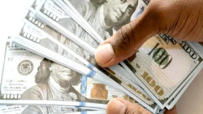 Dünyaca ünlü iş insanı çalışanlarına 30'ar milyon lira prim dağıttı