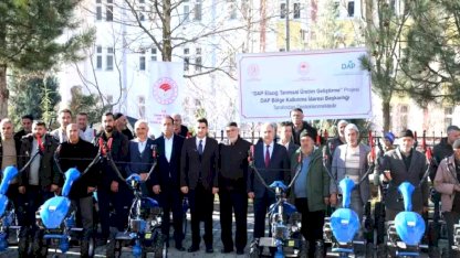 Elazığ'da 65 Çapa Makinesi Dağıtıldı