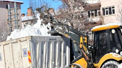 Erzurum'da Karla Mücadele Devam Ediyor