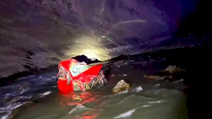 Hakkari'de Araç Zap Suyuna Düştü