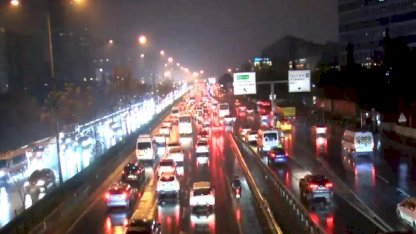 İstanbul'da Trafik Yoğunluğu %69'a Ulaştı