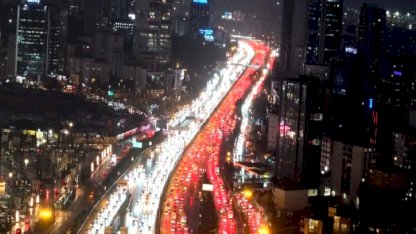 İstanbul'da trafik yoğunluğu iş çıkış saatlerinde yüzde 90'ı gördü