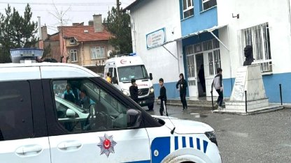 Kütahya'da ücretsiz dağıtılan çikolataları yiyen 20 çocuk hastanelik oldu