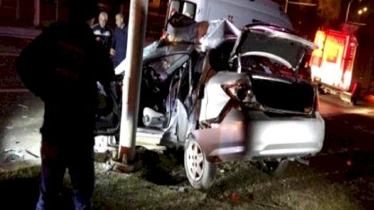 Malatya'da kontrolden çıkan araç direğe çarptı: 1 ölü