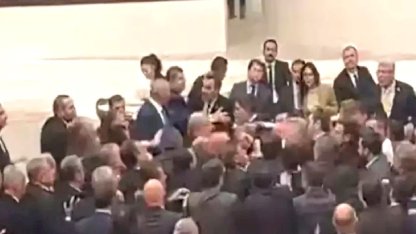 Meclis AK Parti ve CHP'li vekiller arasında yumruklu kavga