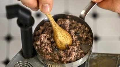 Minyatür mutfakta büyük hayaller: Türk ve dünya Lezzetleri tek lokmalık sanata dönüşüyor