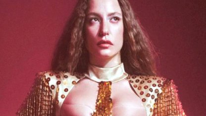 Serenay Sarıkaya sevgilisi Mert Demir ile davette