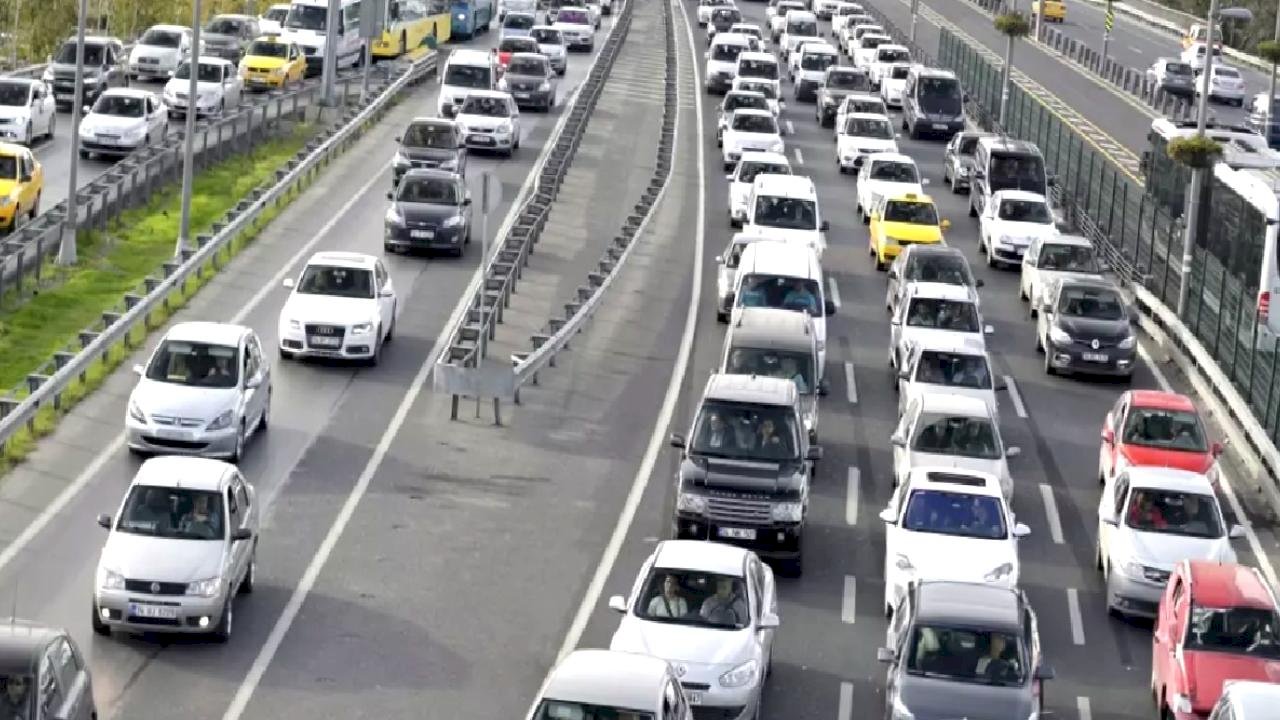 Türkiye'de en çok tercih edilen otomobil rengi belli oldu