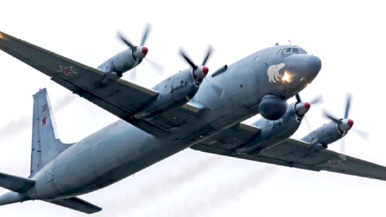 Ukrayna, Rus deniz devriye uçağını vurduğu anları yayınladı