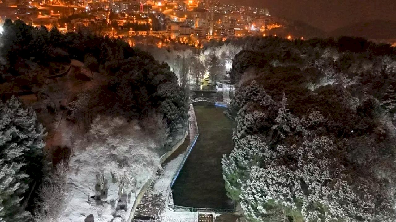 Uşak'a İlk Kar Yağdı