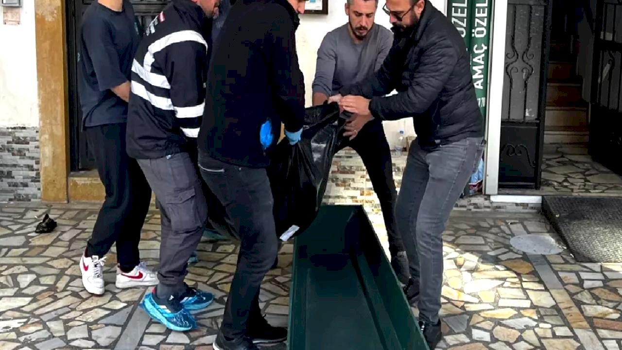 Yaşlı kadın evinde ölü bulundu